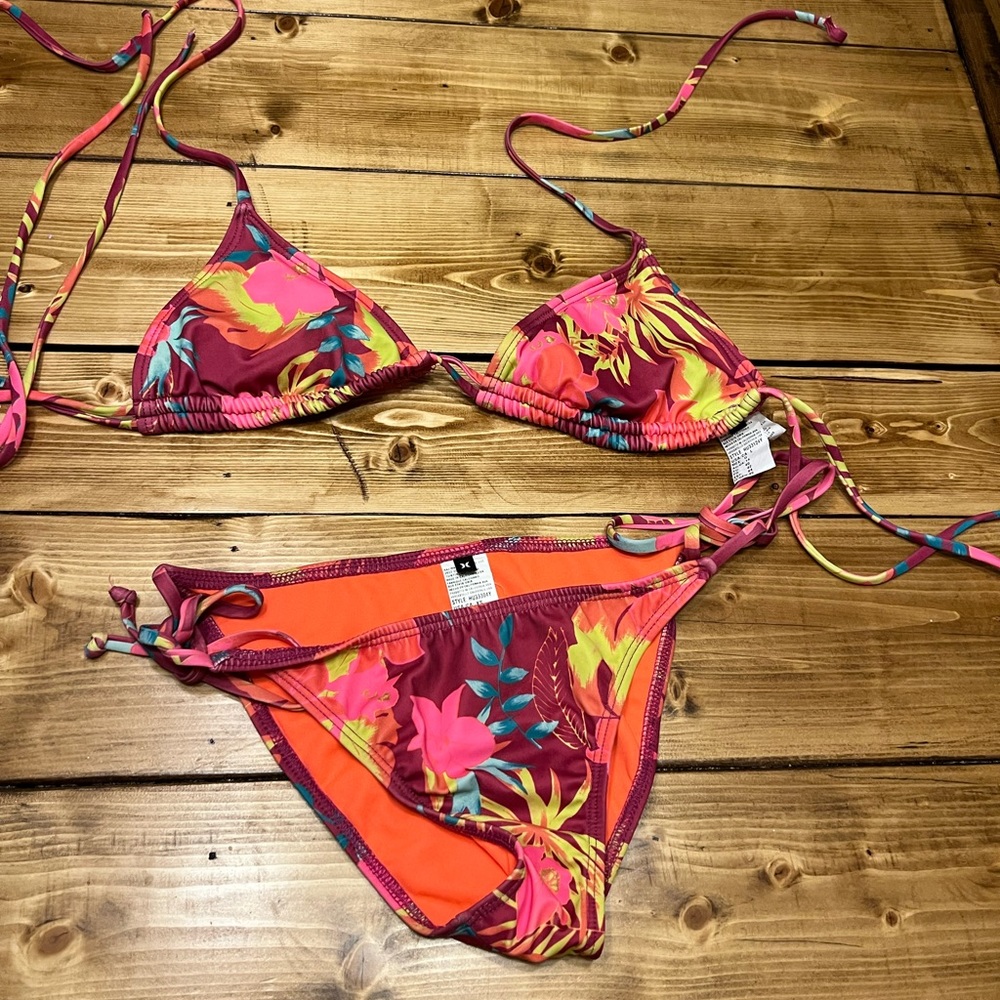 Hurley 2 Piece Bathing Suit